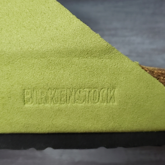 Birkenstock Lime Green Footbed Sandals. Women's size 8 or Men's size 6. (Sd206) - Picture 11 of 13